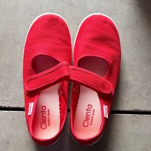 Girls cienta shoes used great condition